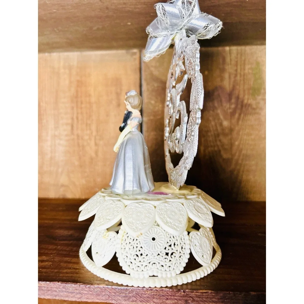 Vintage Mid Century Wilton‎ Wedding Cake Topper Hong Kong 8